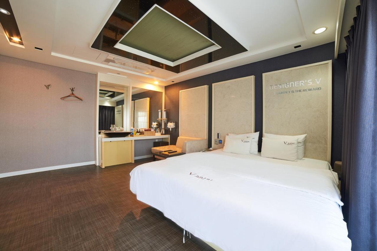 Busan Premium V Hotel Екстер'єр фото