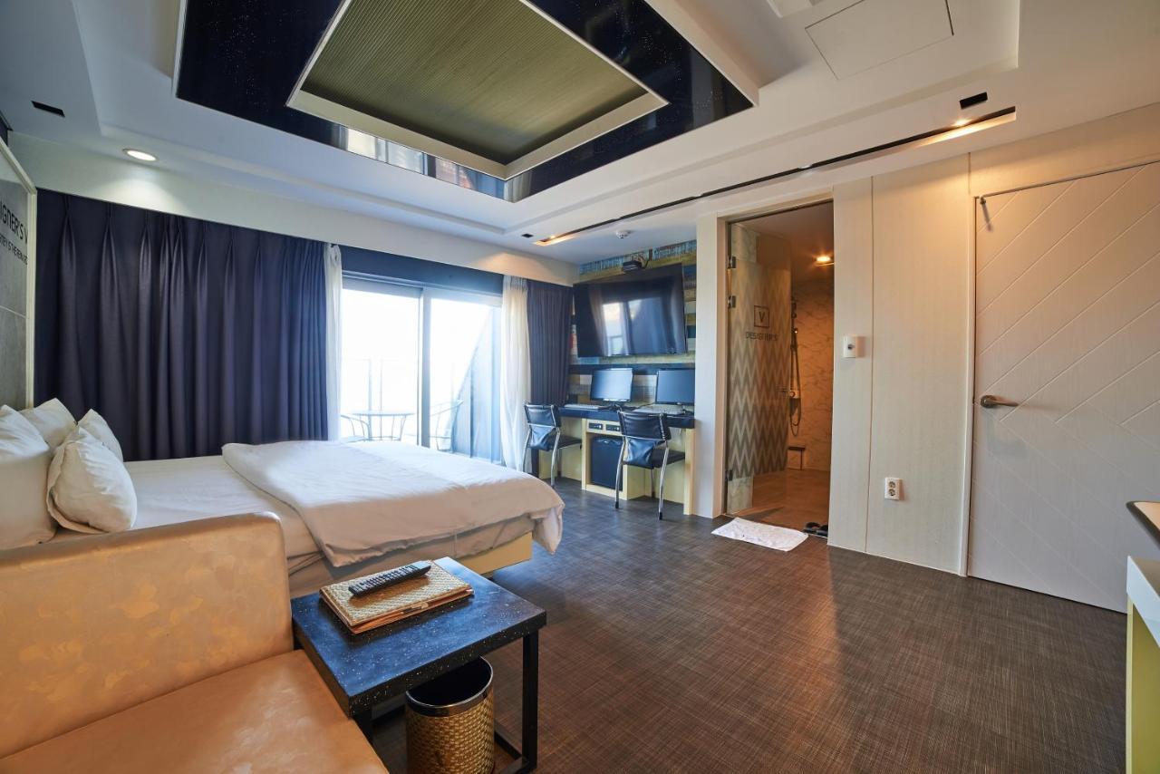 Busan Premium V Hotel Екстер'єр фото