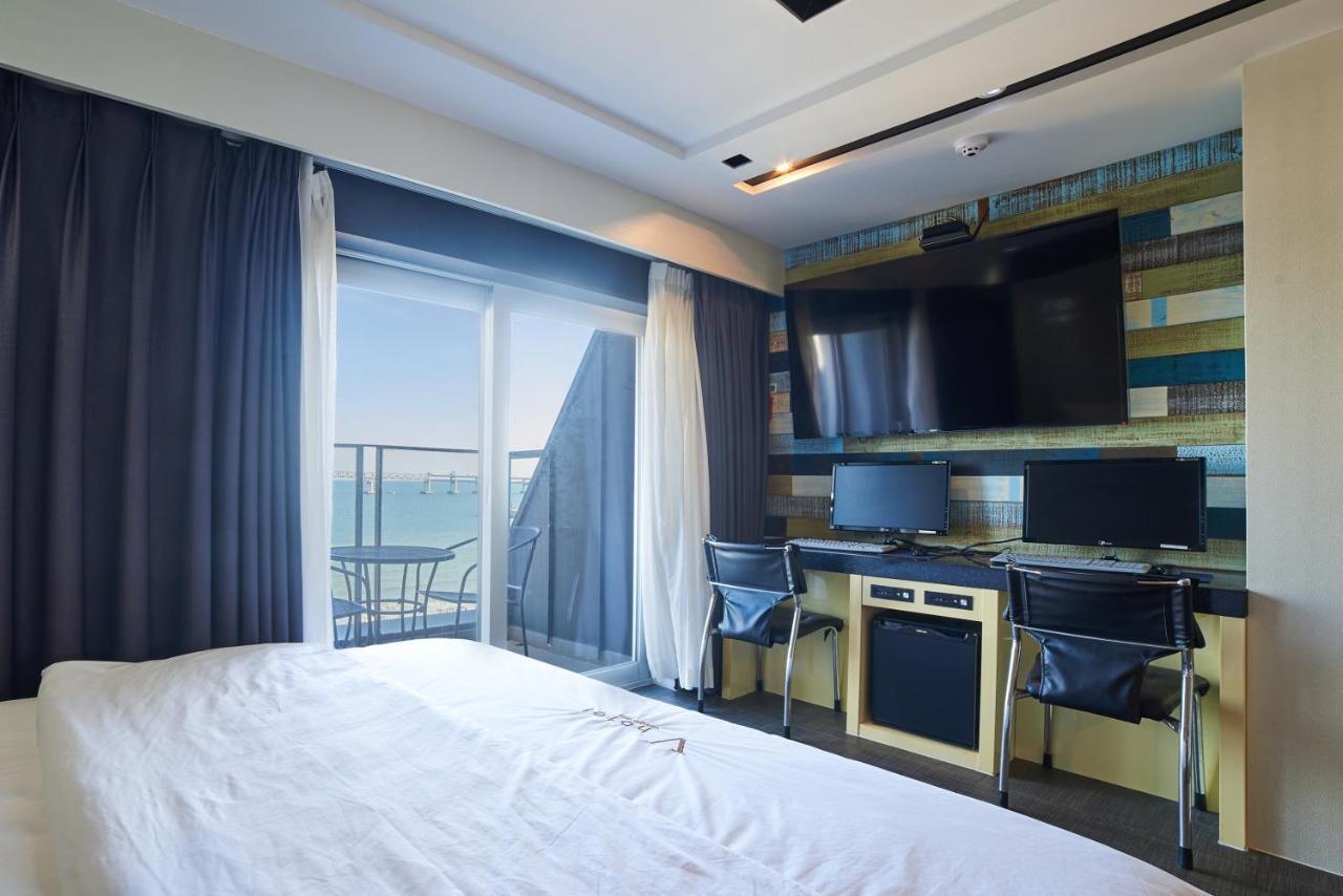 Busan Premium V Hotel Екстер'єр фото