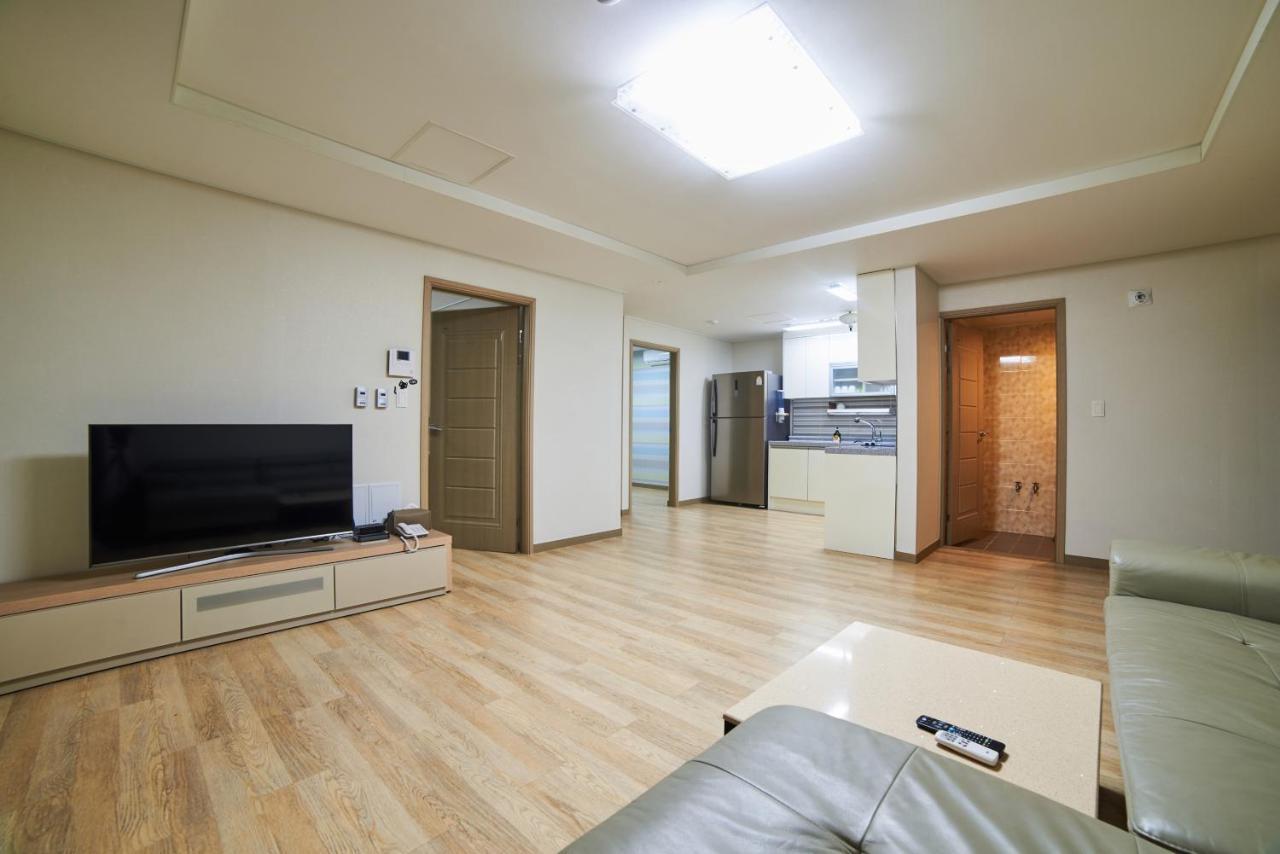 Busan Premium V Hotel Екстер'єр фото