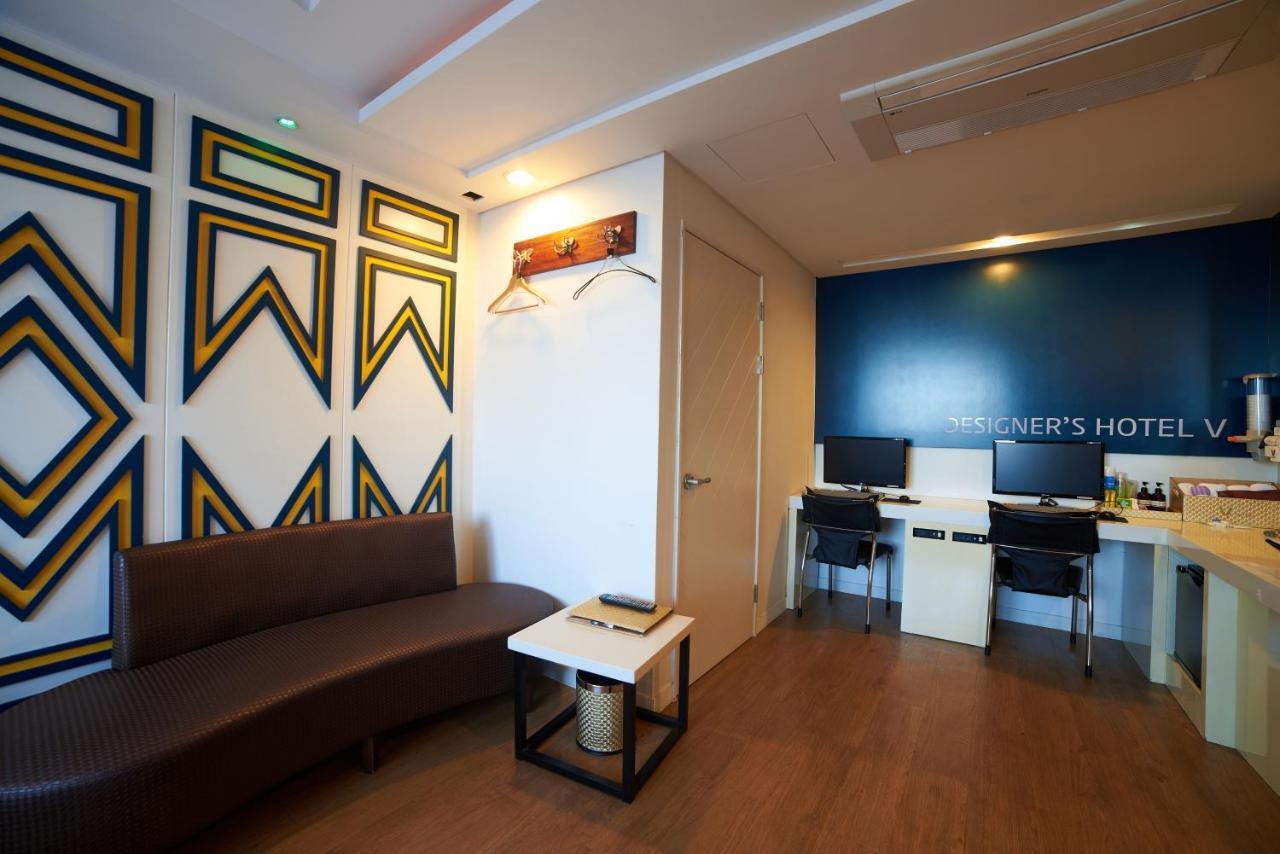 Busan Premium V Hotel Екстер'єр фото