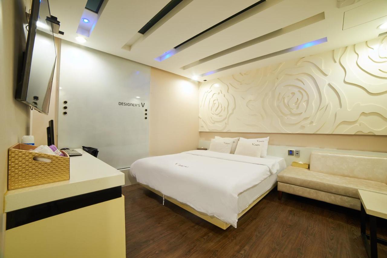 Busan Premium V Hotel Екстер'єр фото