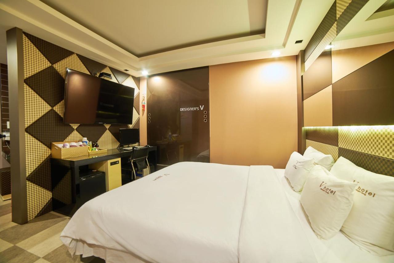 Busan Premium V Hotel Екстер'єр фото