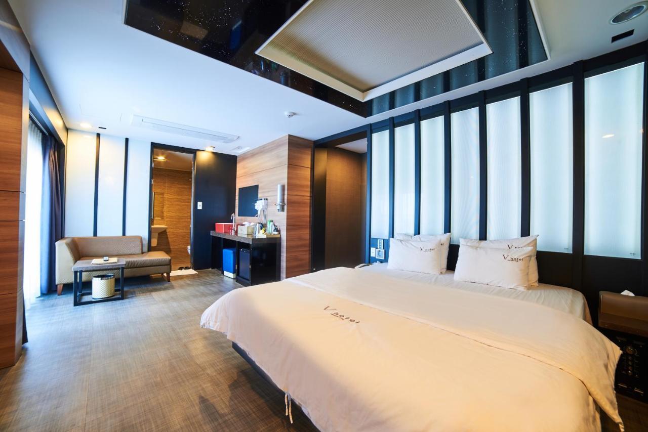 Busan Premium V Hotel Екстер'єр фото