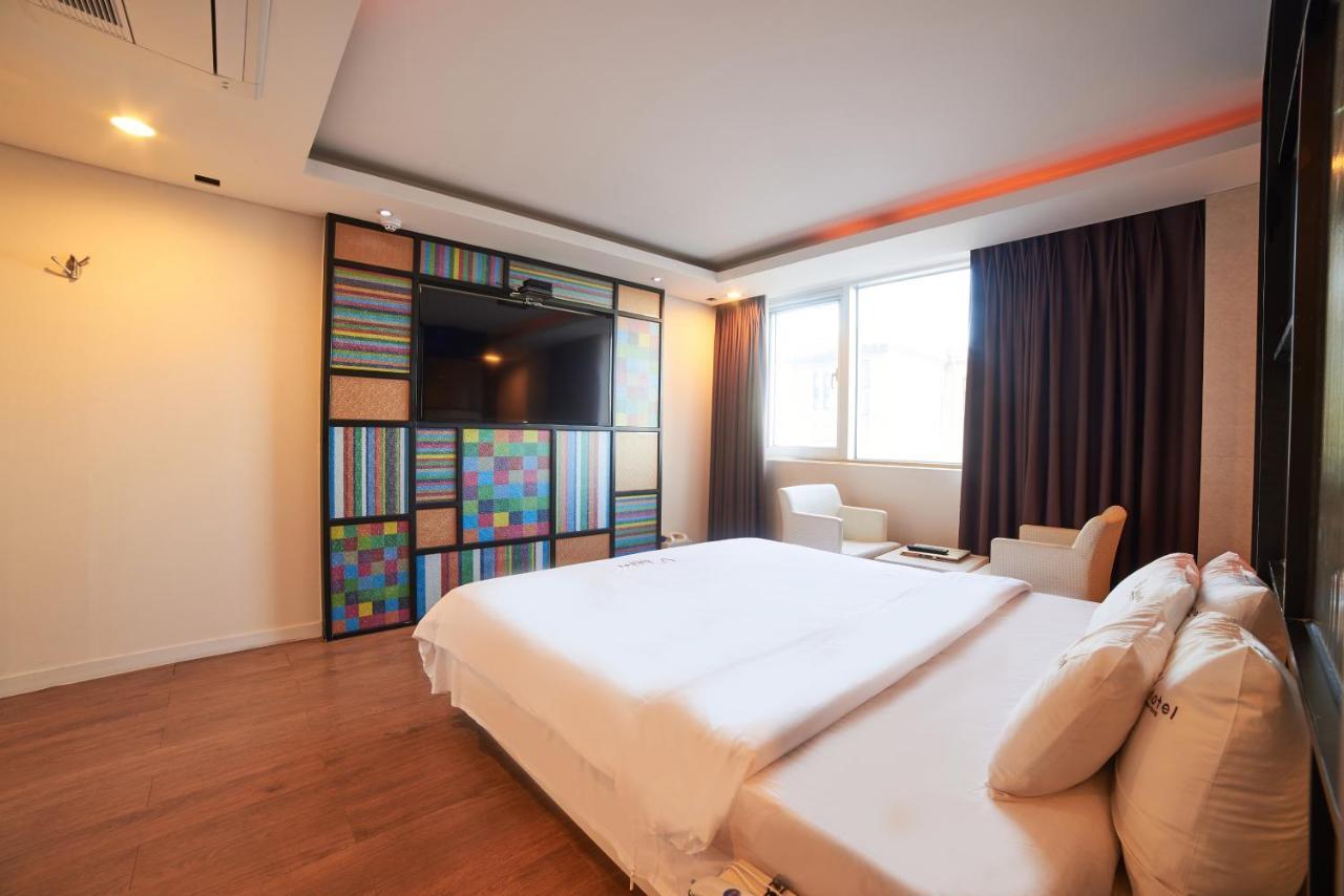 Busan Premium V Hotel Екстер'єр фото