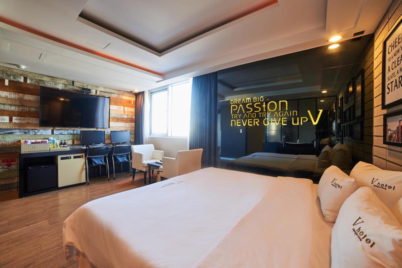 Busan Premium V Hotel Екстер'єр фото